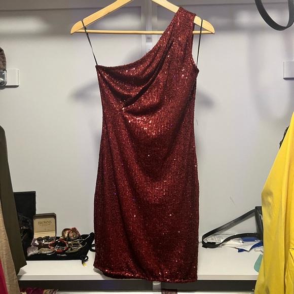 Fashion Nova- Stayed in my lane burgundy dress - Picture 4 of 5